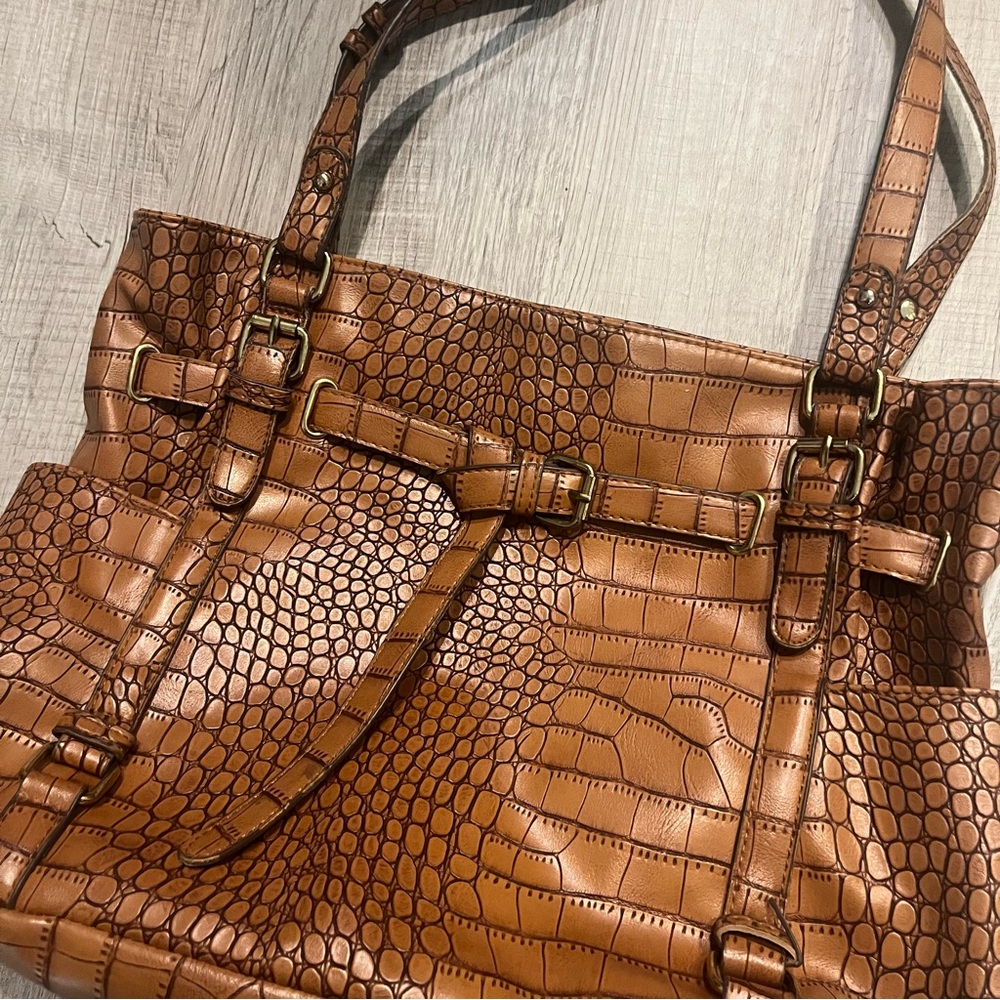 Elegant Brown Faux Crocodile-Embossed Women's Bag